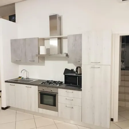 Le Torri Lodge, Exclusive Comfort In The Center Apartamento Forlì