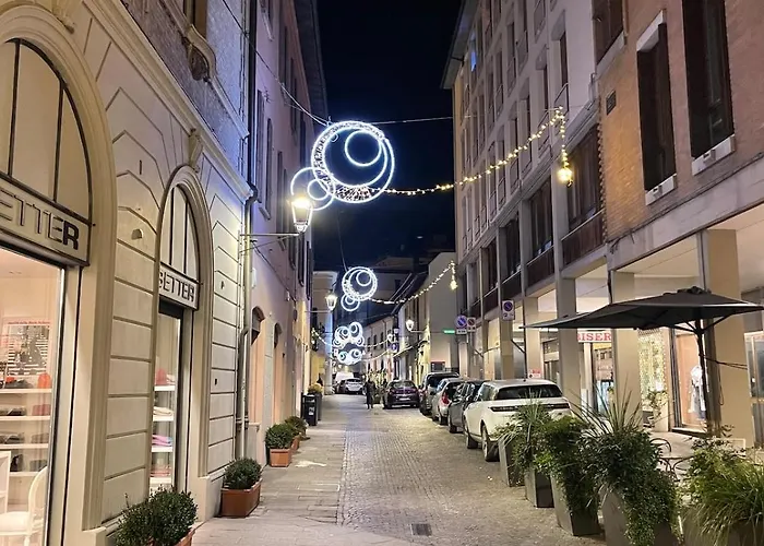 Apartamento Le Torri Lodge, Exclusive Comfort In The Center Forlì